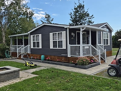 SITE #49 - 2014 NORTHLANDER ESCAPE, 12'X36' PLUS 12'X18' ADDITION-1 1/2 WIDE, 2 BED- MAIN PARK SITE #49 - 2014 NORTHLANDER ESCAPE, 12'X36' PLUS 12'X18' ADDITION-1 1/2 WIDE, 2 BED- MAIN PARK