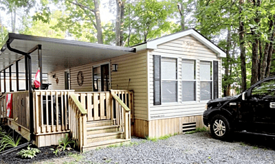 SITE #220 -WOW!!! MAKE AN OFFER!! -2013 Northlander Reflection-12'x35'- 2 bed-Main Park SITE #220 -WOW!!! MAKE AN OFFER!! -2013 Northlander Reflection-12'x35'- 2 bed-Main Park