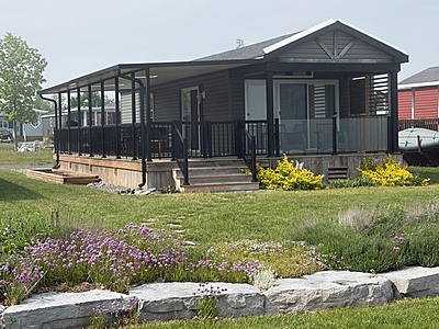 Site #1037-WATERFRONT-2016 Northlander EscapE- 2 bed Site #1037-WATERFRONT-2016 Northlander EscapE- 2 bed